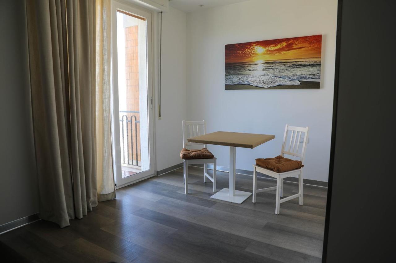 Interno 11 City View With Kitchen - 70 Mq Bari Exterior photo